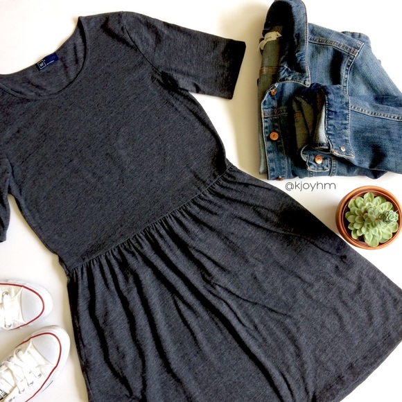 GAP Dresses & Skirts - GAP jersey dress with pockets